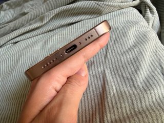 iPhone 16 Pro 256GB Titanio Desierto