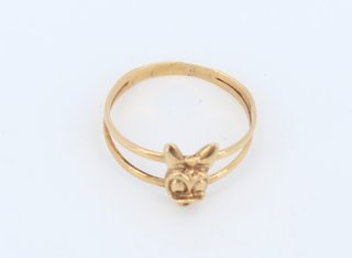 Anillo Daisy de Oro 18k, 1,51gr. Ref. G-332.