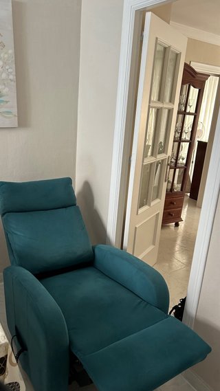Sillón reclinable eléctrico color teal