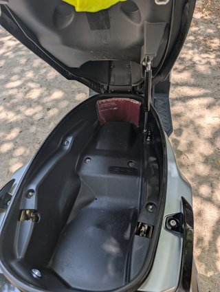 KYMCO DTX 125 24 7.500 km + 3 cascos