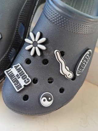 Crocs con Jibbitz PLEASURES Post Malone 42 M8 W10