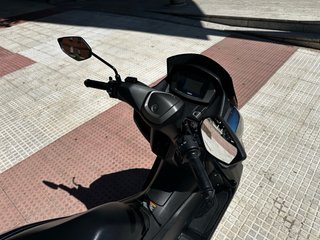 Yamaha NMax 125 de 2022, 14.600 km, buen estado