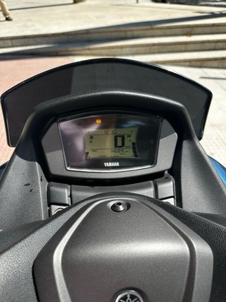 Yamaha NMax 125 de 2022, 14.600 km, buen estado
