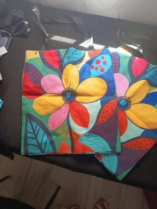 Bolso de tela con estampado floral