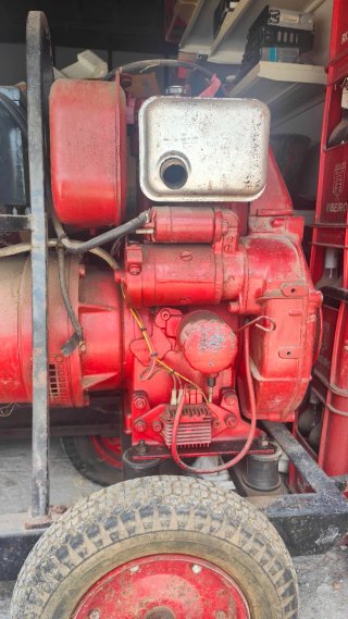 Generador eléctrico, está en Xinzo de Limia.