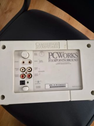Altavoces Cambridge SoundWorks Beige