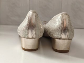 Zapatos salon Mujer Talla 41  color Oro/Plata