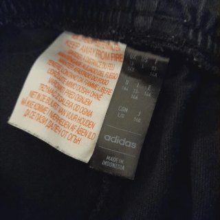 Pantaloncini Adidas neri con bande bianche