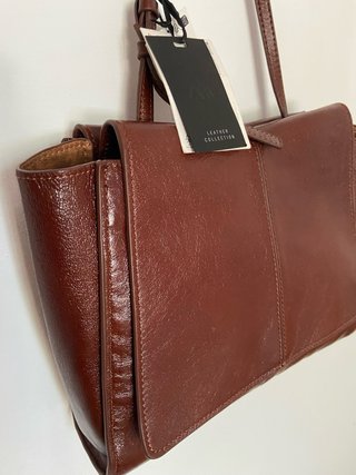 Bolso de piel Zara marrón