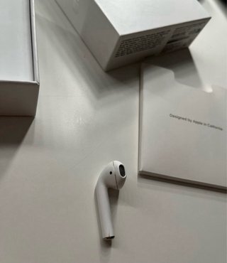 Apple AirPods 2ª Generación con estuche y caja