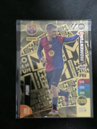 Cromo de fútbol Pedri Momentum EA Sports