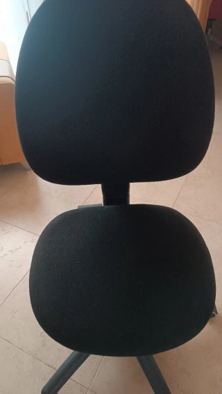 Silla de escritorio negra