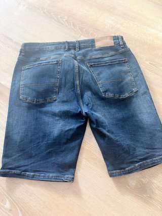 Pantalón corto vaquero Cortefiel Talla 48
