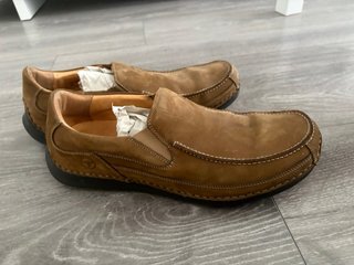 Zapatos Montrek Marrones