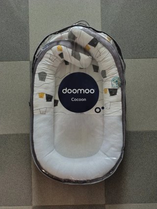 Minicuna colecho Jané + reductor de cuna Doomoo