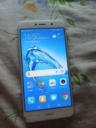 Movil wuawei color gris