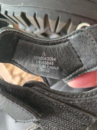 Sandalias ASOS negras tacon tachuelas n.38