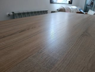 Mesa de salón madera maciza y patas metalicas