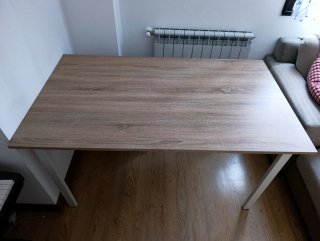 Mesa de salón madera maciza y patas metalicas