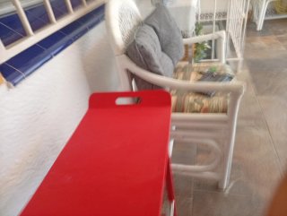 Taburete/ mesa auxiliar Alto Rojo Ikea