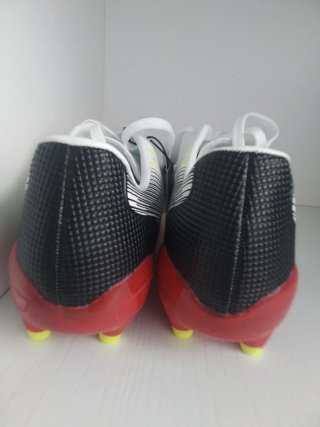 Scarpe da calcio bianche taglia 43