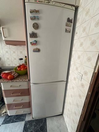 Lavadora Indesit 7.5kg Se VENDE Y GRATIS LA NEVERA