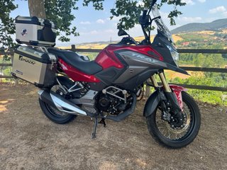 Moto Hispania Tray 125cc Roja