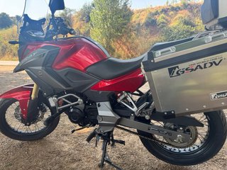 Moto Hispania Tray 125cc Roja