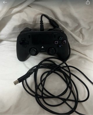 Mando Nacon Compact Controller PS4 / PC (Con cable