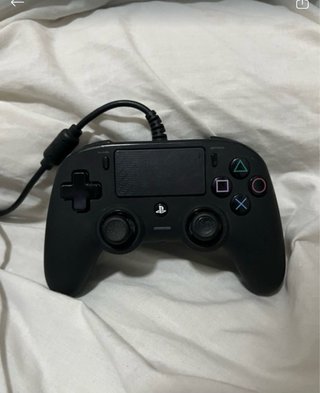 Mando Nacon Compact Controller PS4 / PC (Con cable