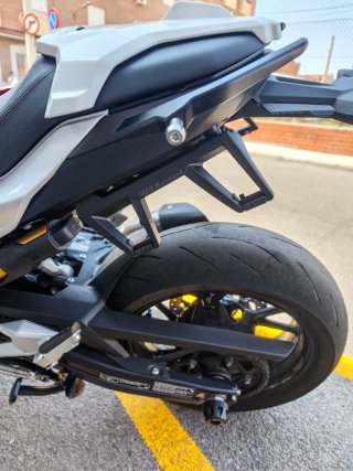 Portamaletas BMW F900R