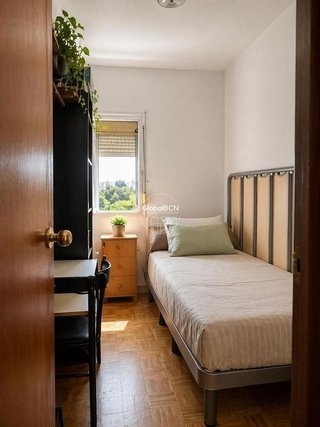 Piso en venta en La Trinitat Nova en Barcelona