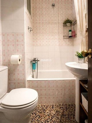 Piso en venta en La Trinitat Nova en Barcelona
