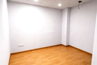Local comercial en venta en Centre en Cornellà de Llobregat