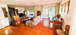 Chalet en venta en Vallirana