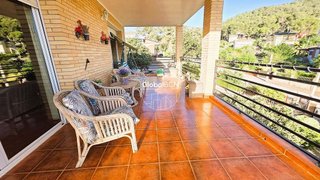 Chalet en venta en Vallirana