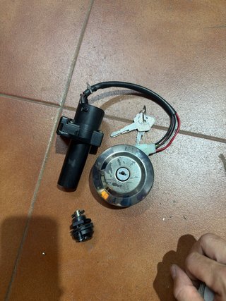 Clausor, Bombín, Tapa Depósito YBR 125