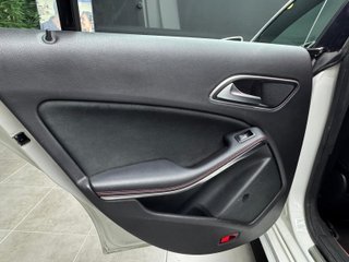 Mercedes-Benz CLA CLA 200