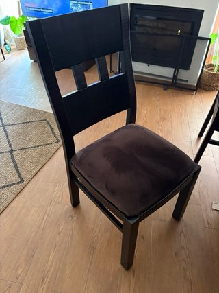 Mesa de madera y 6 sillas