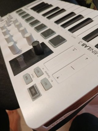 Arturia Minilab 3 Teclado Controlador MIDI