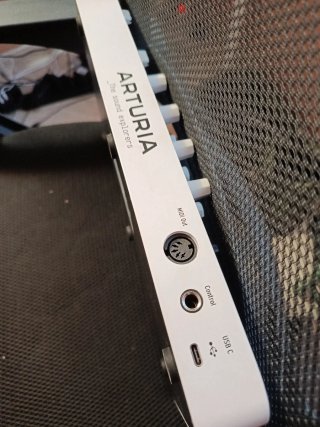 Arturia Minilab 3 Teclado Controlador MIDI