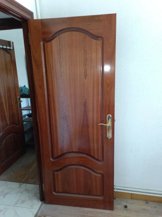 7 Puertas de madera interior