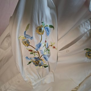 Camisa blanca Pavilion bordado floral