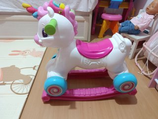 Unicornio balancín y correpasillos