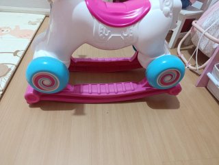 Unicornio balancín y correpasillos