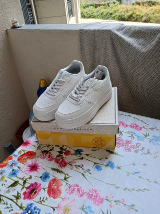 Zapatillas deportivas blancas