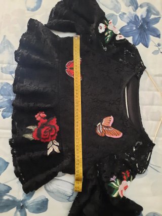 Top de encaje y bordados, Talla S