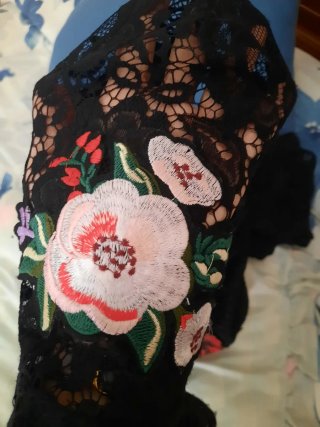 Top de encaje y bordados, Talla S