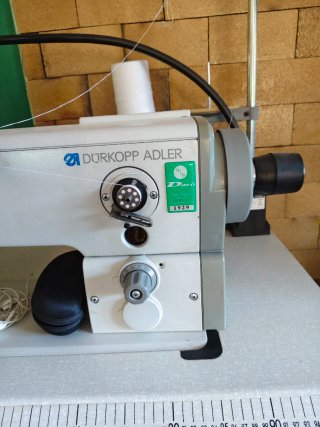 Máquina de coser Dürkopp Adler 0367