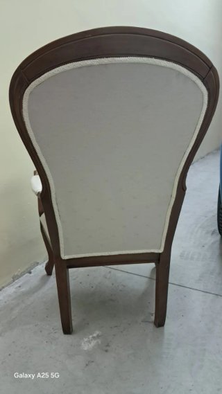 Poltrona Luigi Filippo in tessuto e legno